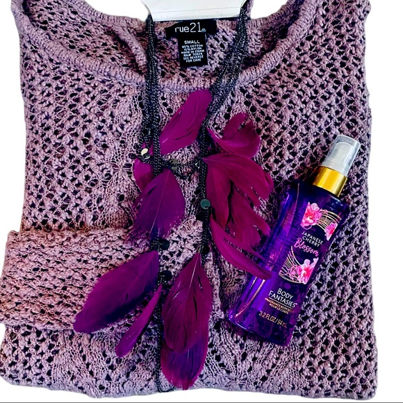 Rue 21 Sweater, Matching Necklace & Spray - Picture 12 of 14